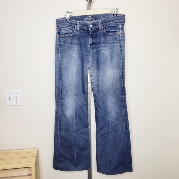 7 For All Mankind Denim - 7FAM Dojo Flare Jeans Medium Wash 7 For All Mankind Denim - 7FAM Dojo Flare Jeans Medium Wash